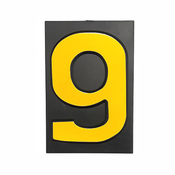 PLASTIC NUMBER LGE NO: 9 PLASTIC NUMBER LGE NO: 9